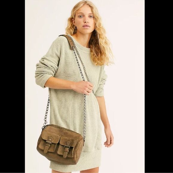 NWOT FREE PEOPLE DYLAN CHAIN MINI DUFFLE BAG - Picture 1 of 4